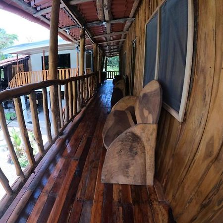 Tree House Samanea Lodge 利蒙港 外观 照片