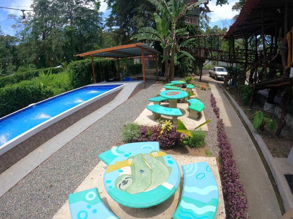 Tree House Samanea Lodge 利蒙港 外观 照片
