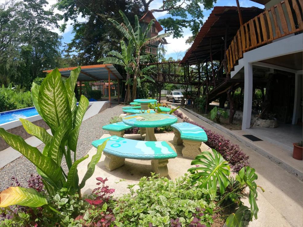 Tree House Samanea Lodge 利蒙港 外观 照片
