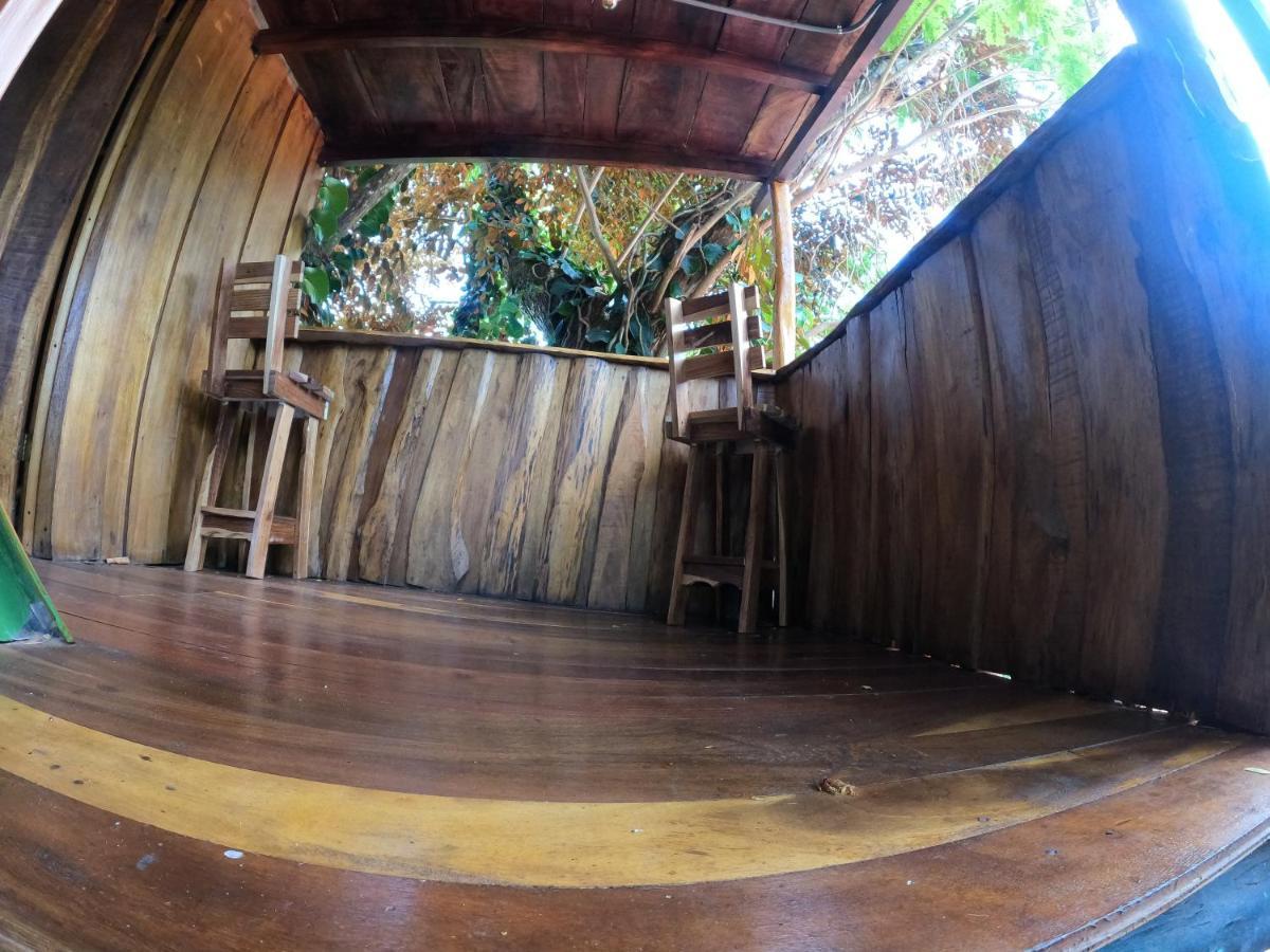 Tree House Samanea Lodge 利蒙港 外观 照片