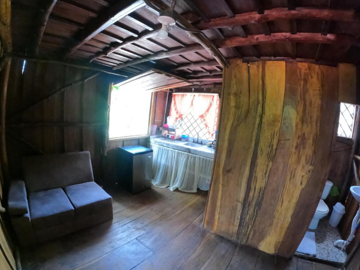 Tree House Samanea Lodge 利蒙港 外观 照片