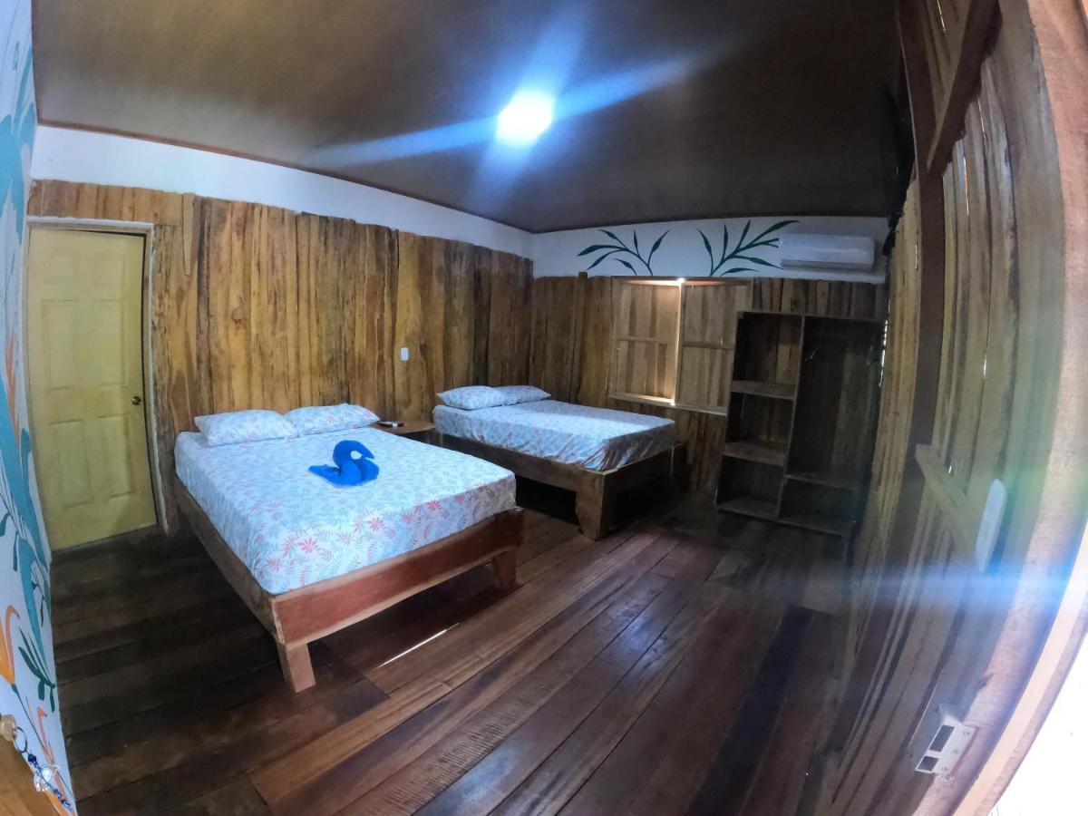 Tree House Samanea Lodge 利蒙港 外观 照片